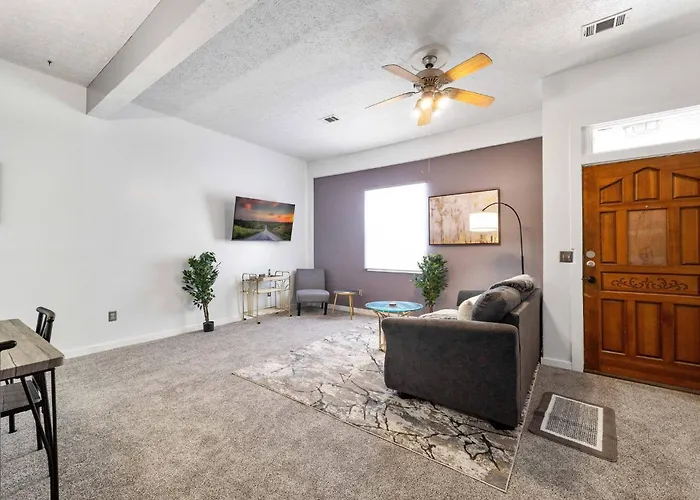 Collins Avenue Duplex - 2 Homes Сasa de vacaciones Columbus