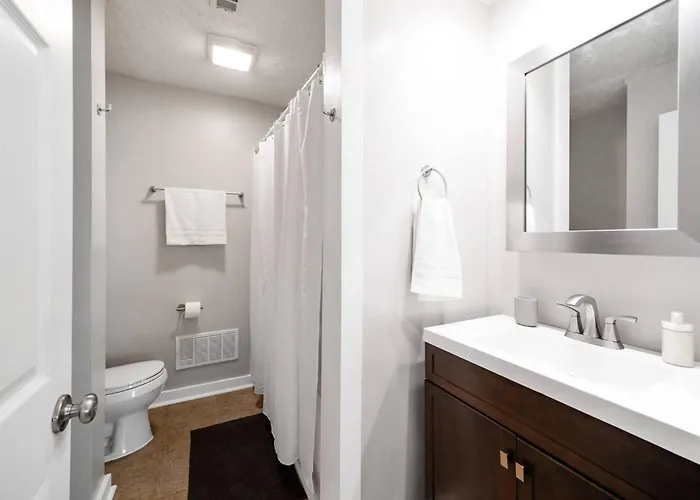 Collins Avenue Duplex - 2 Homes Columbus