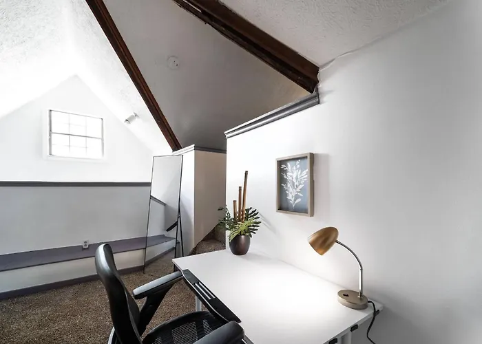 Collins Avenue Duplex - 2 Homes Columbus