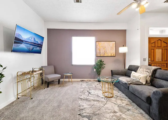 Collins Avenue Duplex - 2 Homes * Columbus